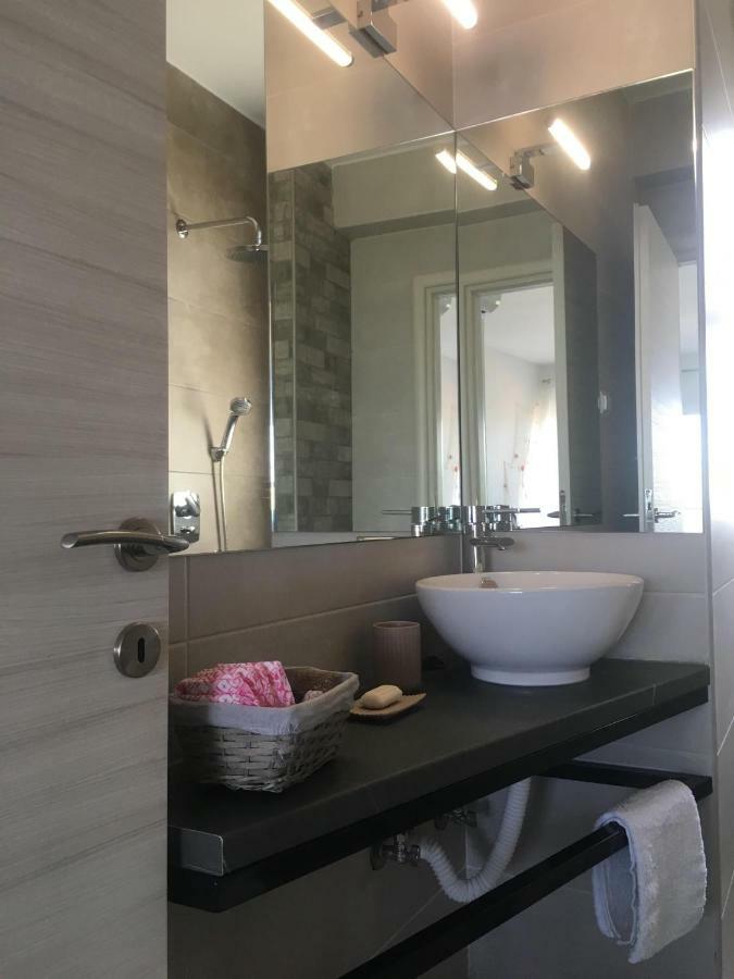 Sunset View Apartment Ofrinion Ngoại thất bức ảnh