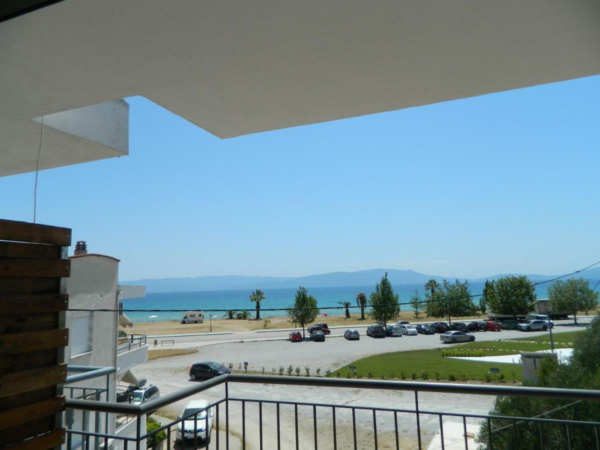Sunset View Apartment Ofrinion Ngoại thất bức ảnh