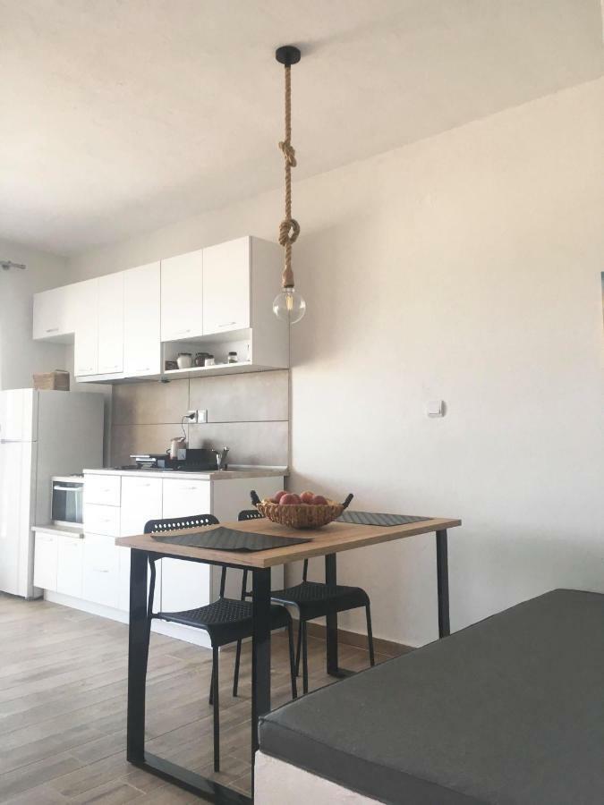 Sunset View Apartment Ofrinion Ngoại thất bức ảnh